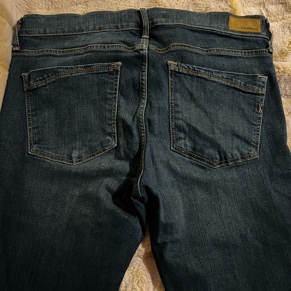 Express jeans, size 14 skinny mid rise stretch. Worn a handful of times at most - Picture 3 of 5